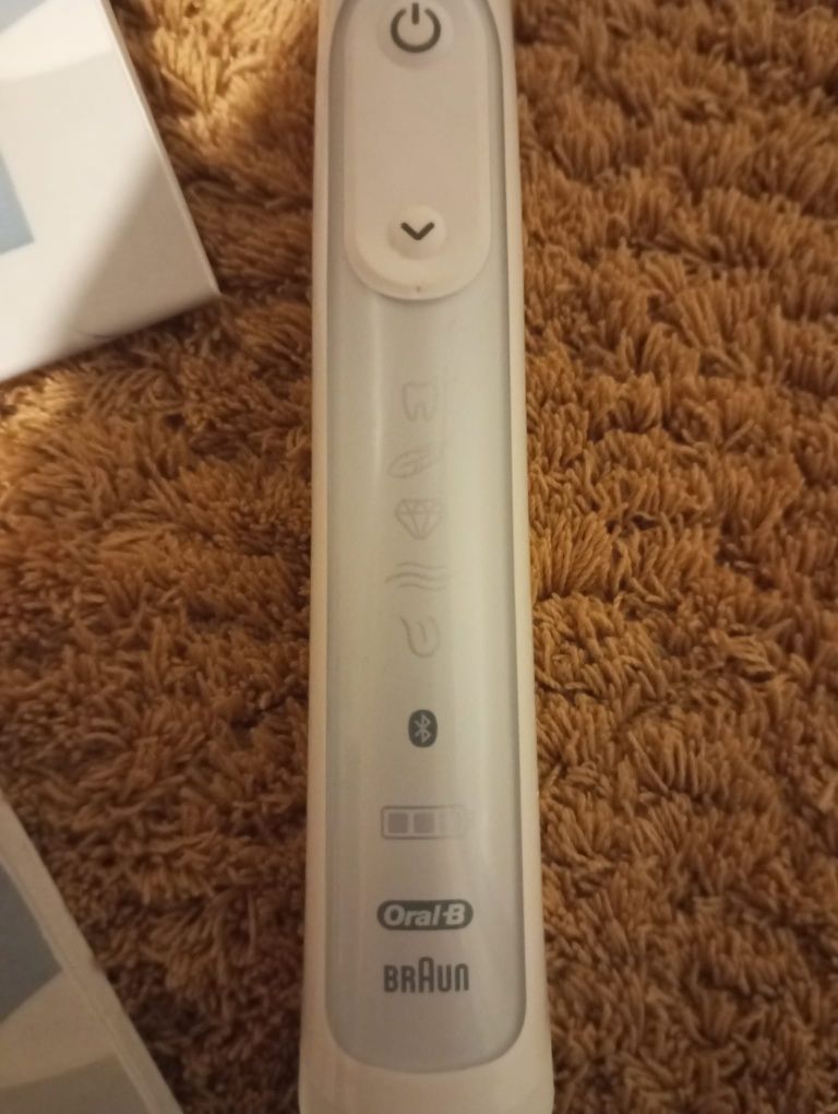 Szczoteczka elektryczna Oral-B Genius X White