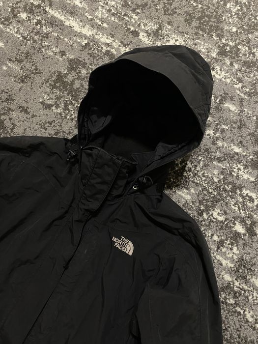 Куртка ветровка The North Face M розмір чорного кольору