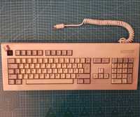 Amiga 2000 - klawiatura mechaniczna, wersja niemiecka