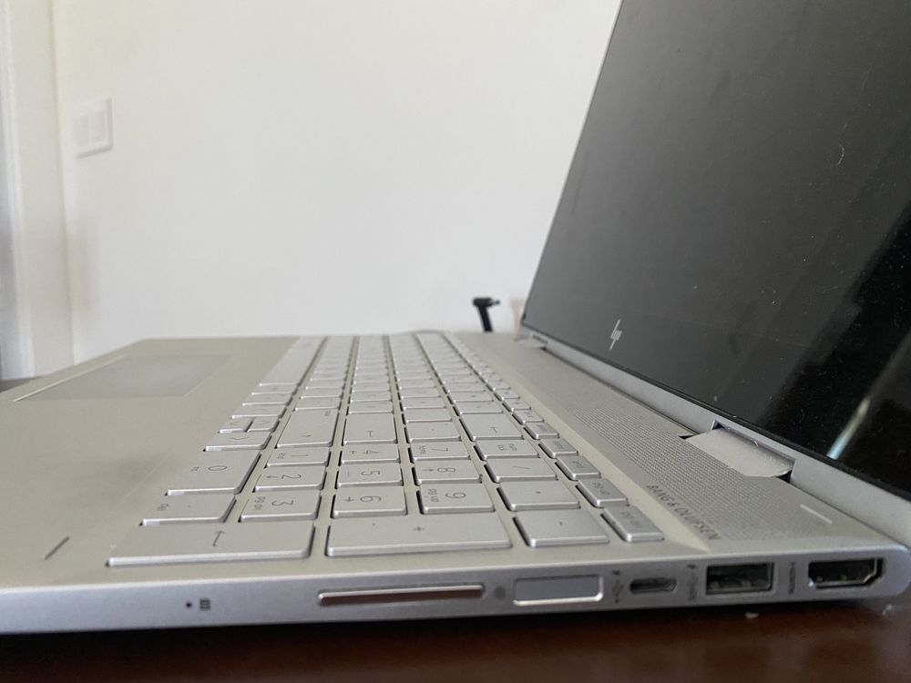 Portátil HP Envy x360 i5 8gb/512gb