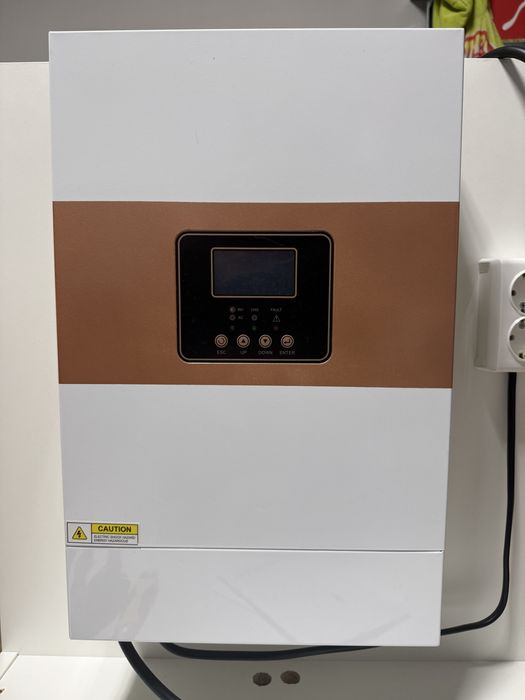 Продам гібридний інвертор