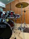 Bateria Tornado Mapex , com pedal duplo Pearl P-932