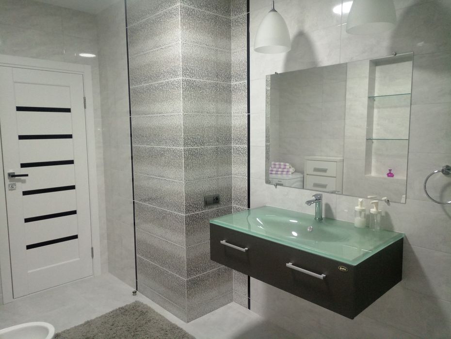 Аренда сучасноїї 2-х кімнатної квартири. Центр.