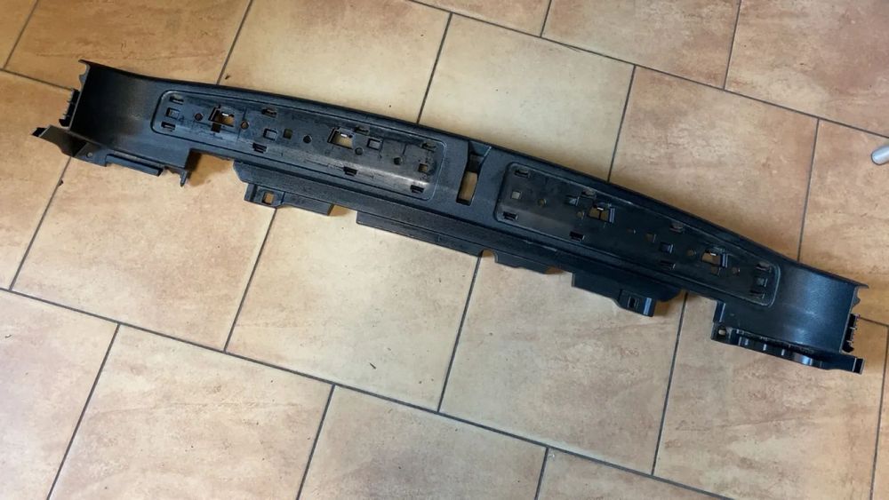 BMW X3 F25 LISTWA OZDOBNA BAGAŻNIKA 9175133 LEKKO USZKODZONA
