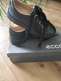 Czarne sneakersy Ecco