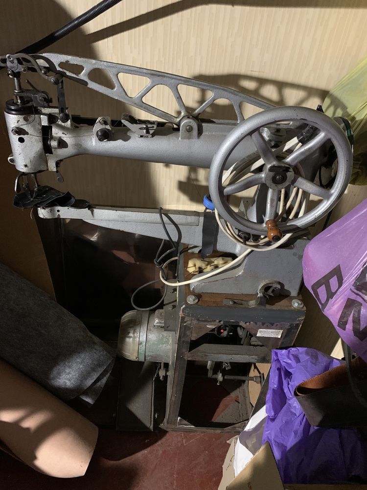Рукавная швейная машинка МЗ 378 класс «Солдатка»