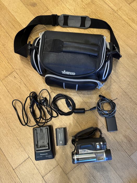Продам видеокамеру  Panasonic. Отличное состояние. Рабочая