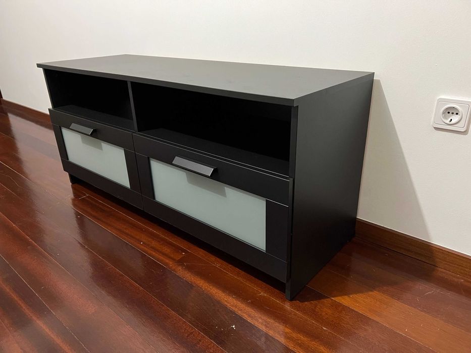 Movel Televisão - Ikia BRIMNES