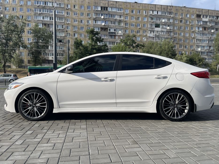 Hyundai Elantra Sport  2018 White 1.6L turbo