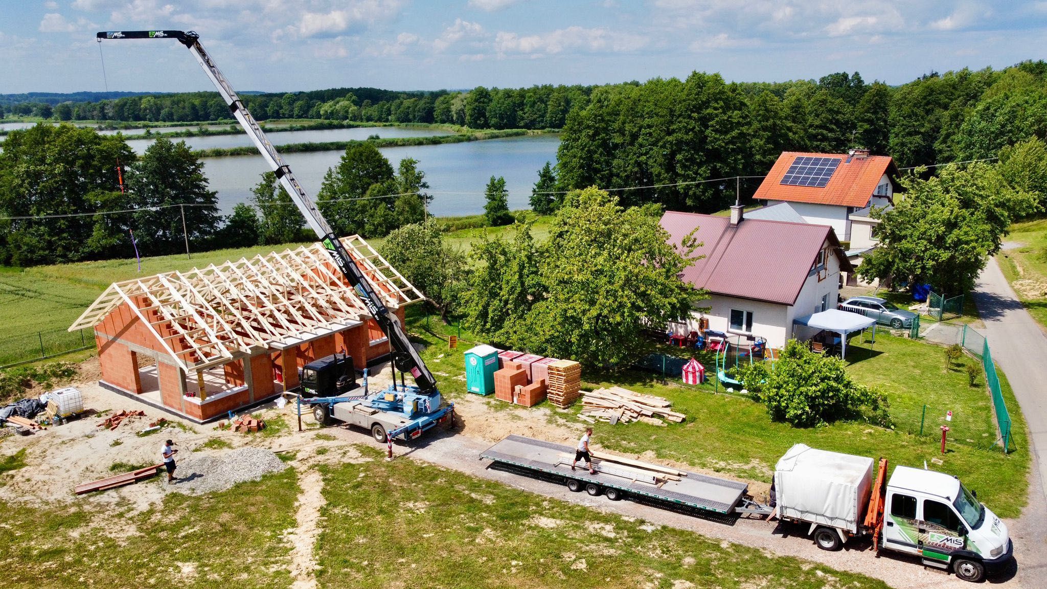Wynajem lawet na 2 samochody "lotniskowiec" 9,5 x 2,1m