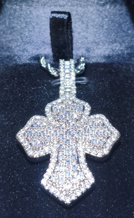 Naszyjnik z krzyżykiem iced out "diamentowy" wysoka jakość!