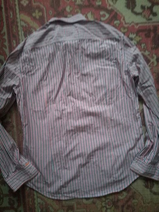 продам рубвшку HUGO BOSS большого размера новую