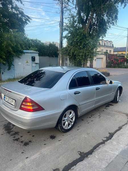Mercedes C 220 W203