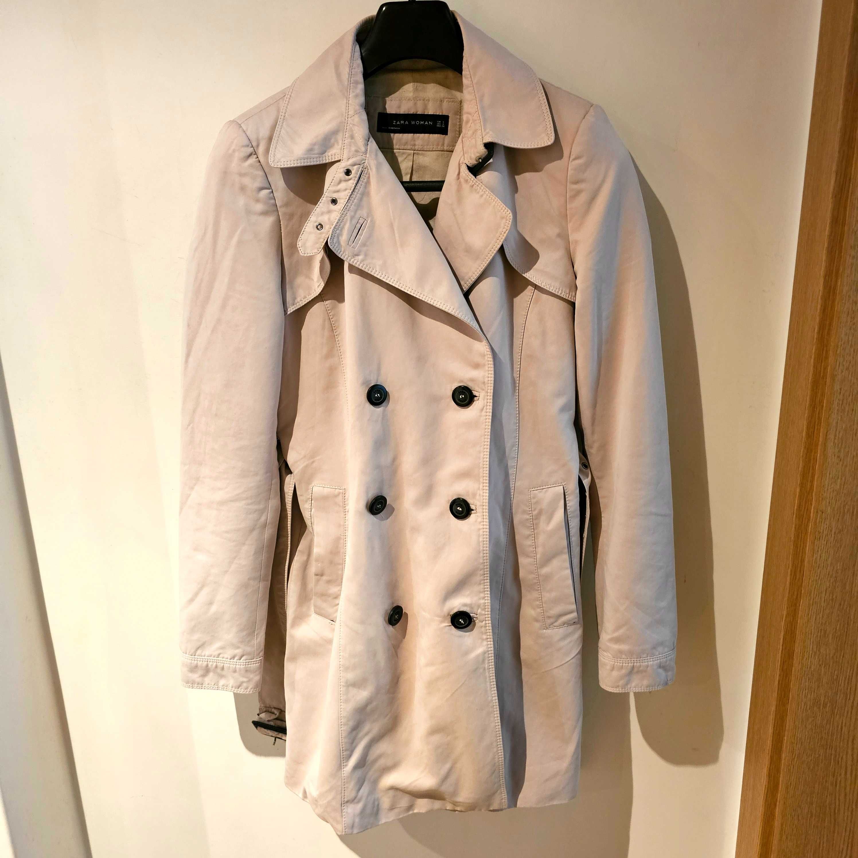 Gabardina Trench curta Zara