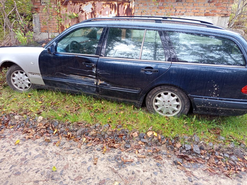 Продам мерседес очкарик