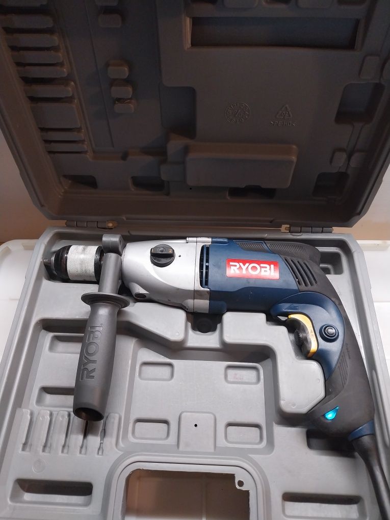 Berbequim de impacto RYOBI 1050W
