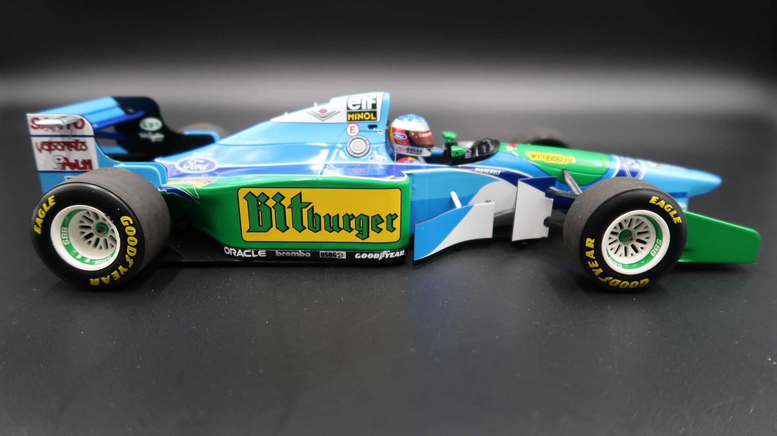 1:18 MinichampsBenetton Ford B194 M.Schumacher Champion 1994