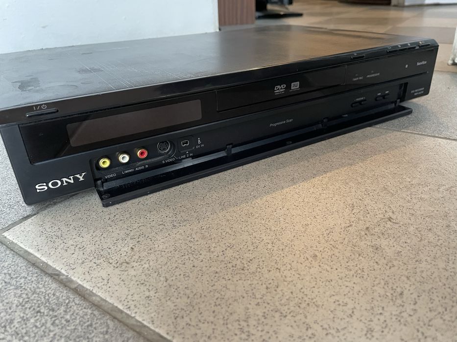 Nagrywarka DVD Sony RDR-GX210