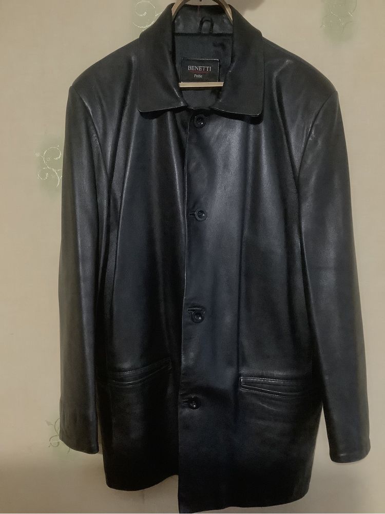 Мужская демисезонная кожанная куртка Benetti, черная