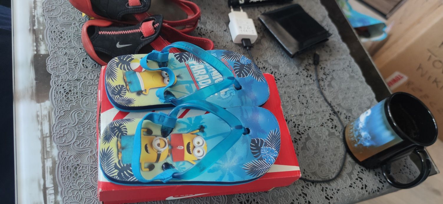 Sandały Nike 27 i klapki do wody gratis