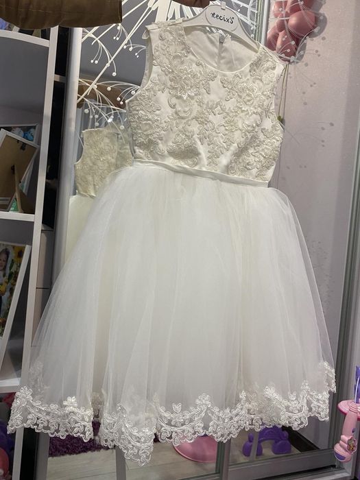 Святкова сукня ( нарядное платье)