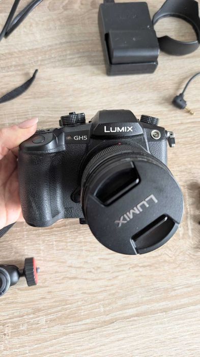 Aparat Panasonic  Lumix DC GH5 + obiektyw
