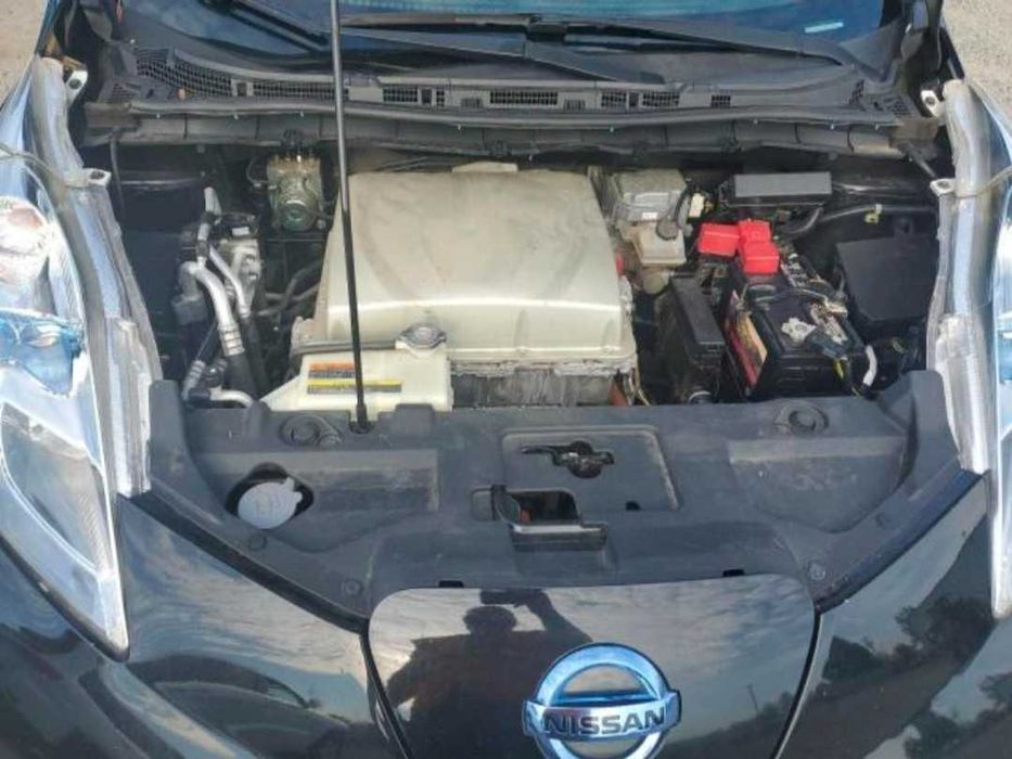 Продам Nissan Leaf 2016