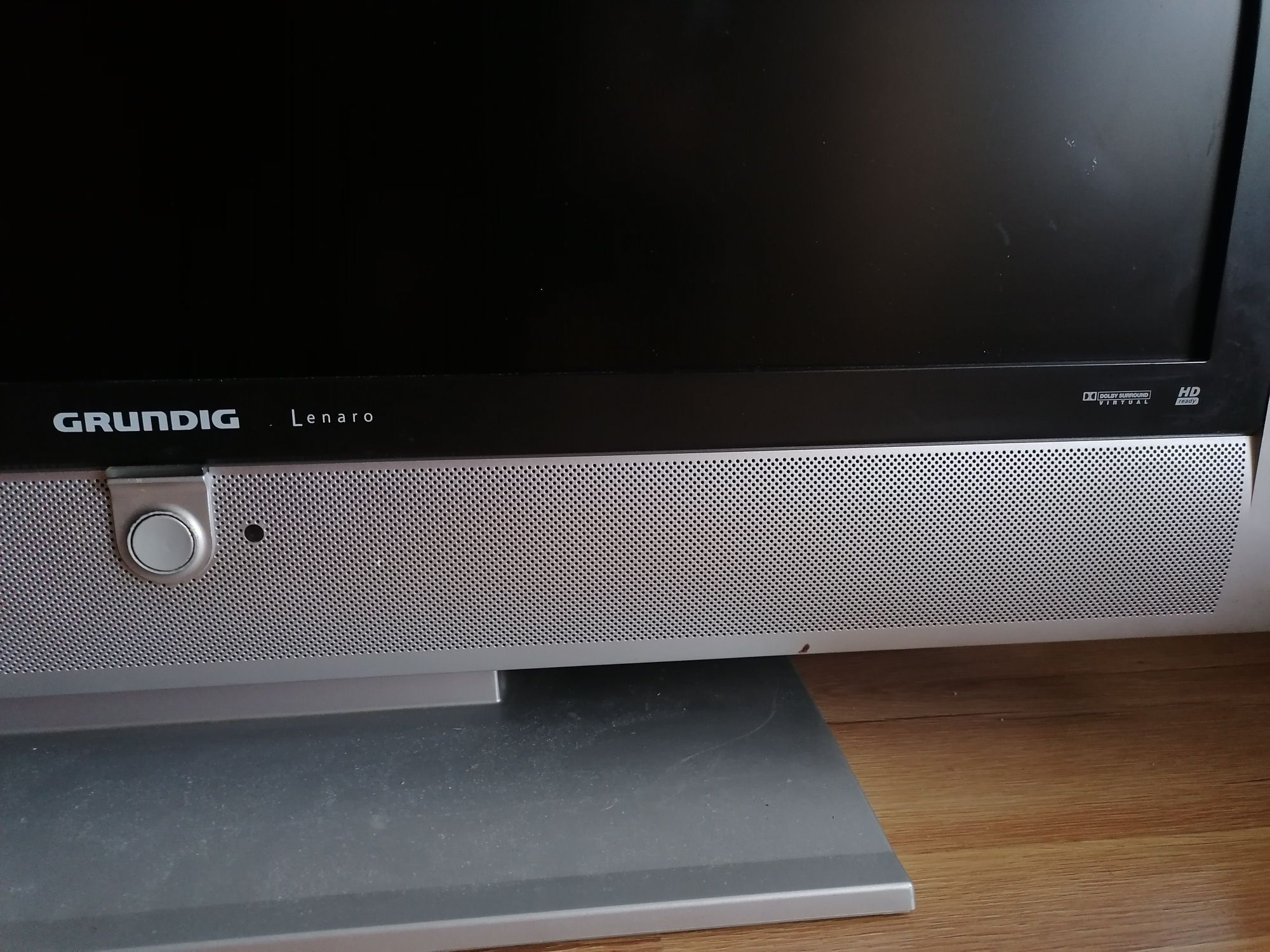 Telewizor GRUNDIG Lenaro 32 LXW 82-8620 Dolby 50Hz