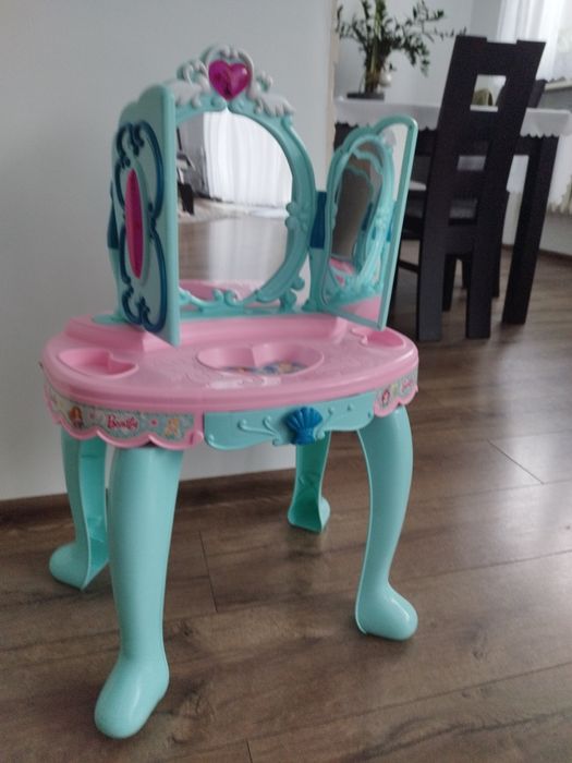 Toaletka dla dziewczynki