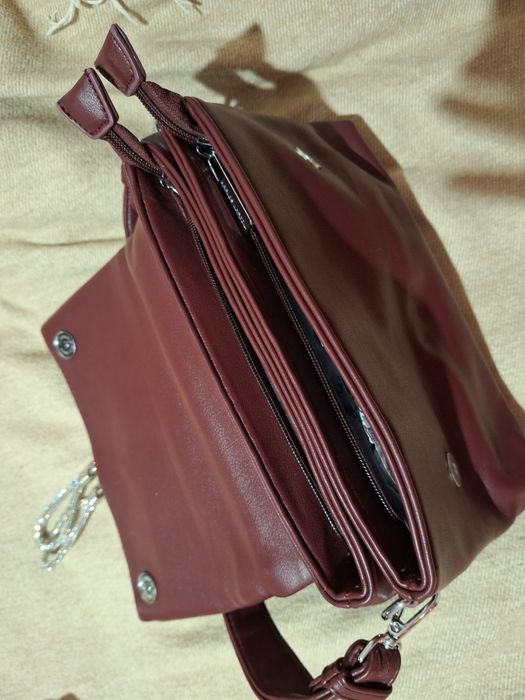 Сумка на 2відділа, один ремінець, колір бордо, нова