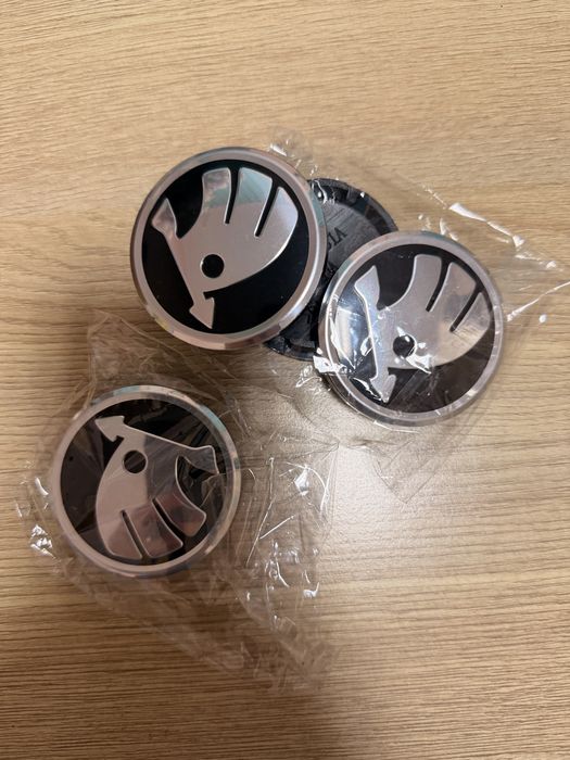 Накладки на диски Škoda - емблеми ковпачків