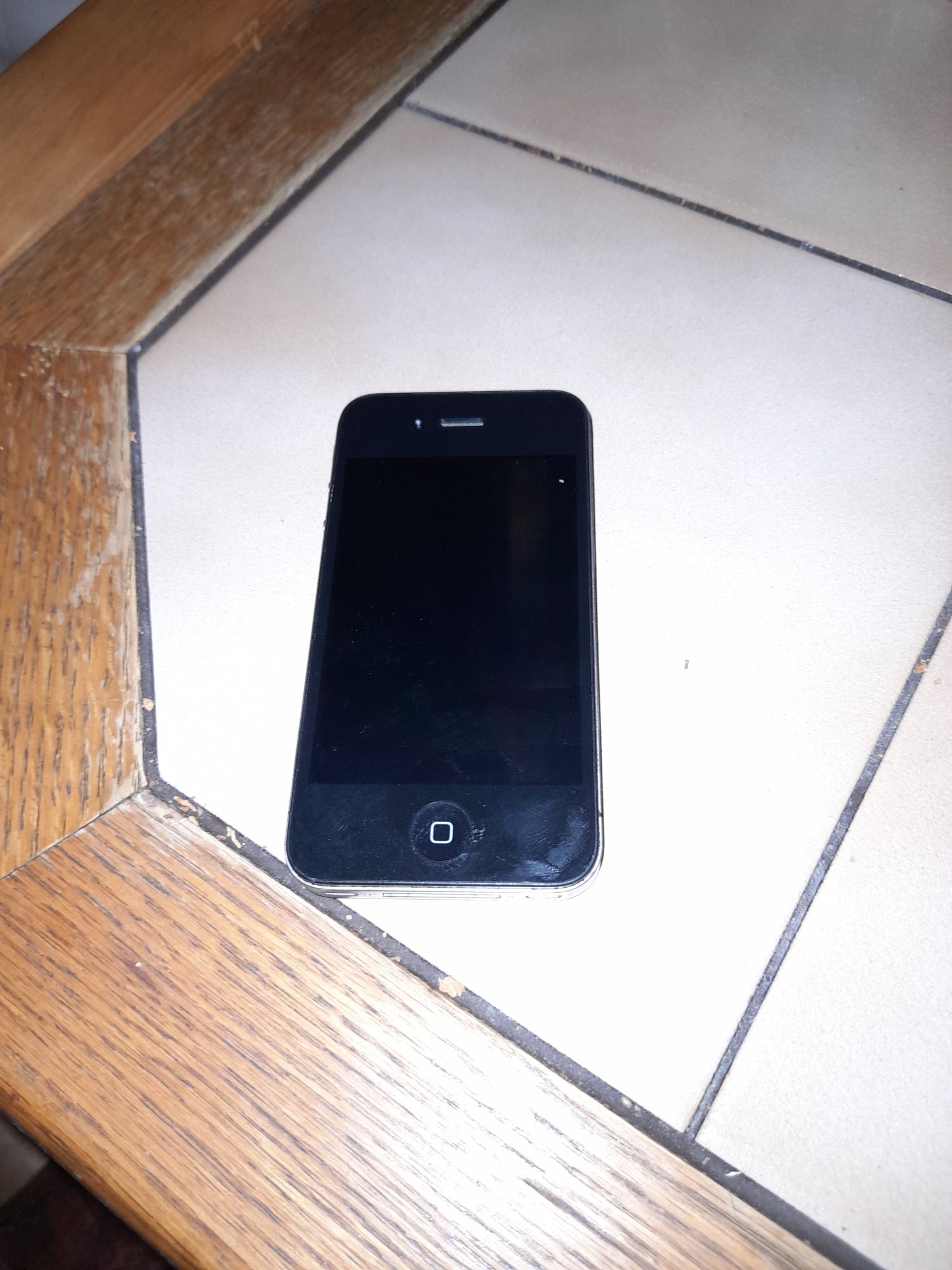 Smartfon iPhone 4