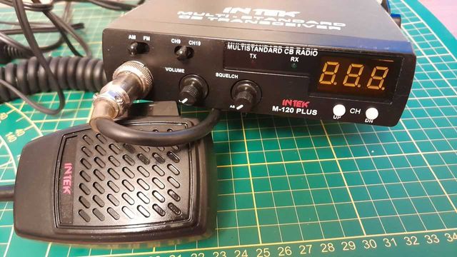 CB radio INTEK M120 plus