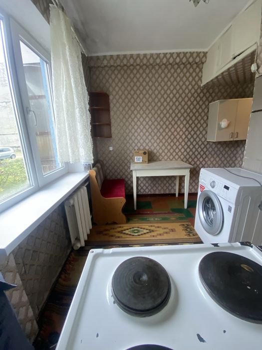 Продаётся 1-комнатная, 2й этаж, за " Украиной"