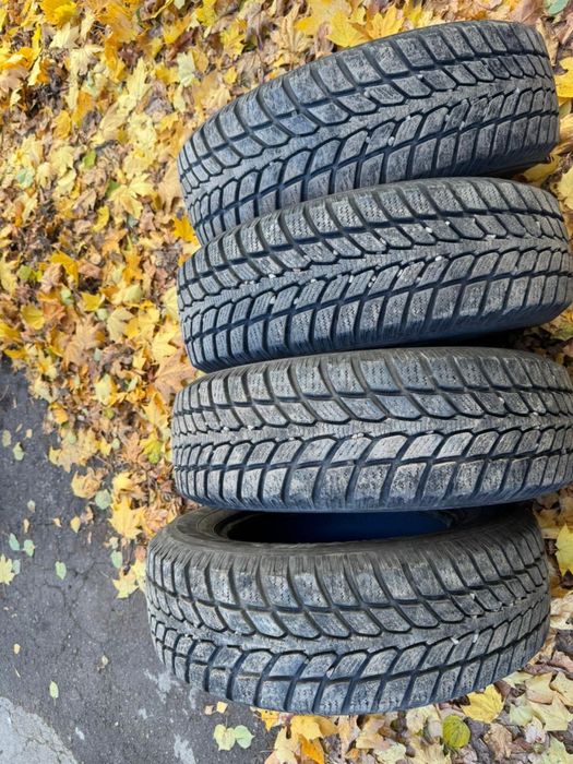 215/70/16 майже нова китай