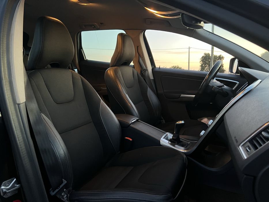 Volvo XC60 D4 2015 Nacional 176.000km