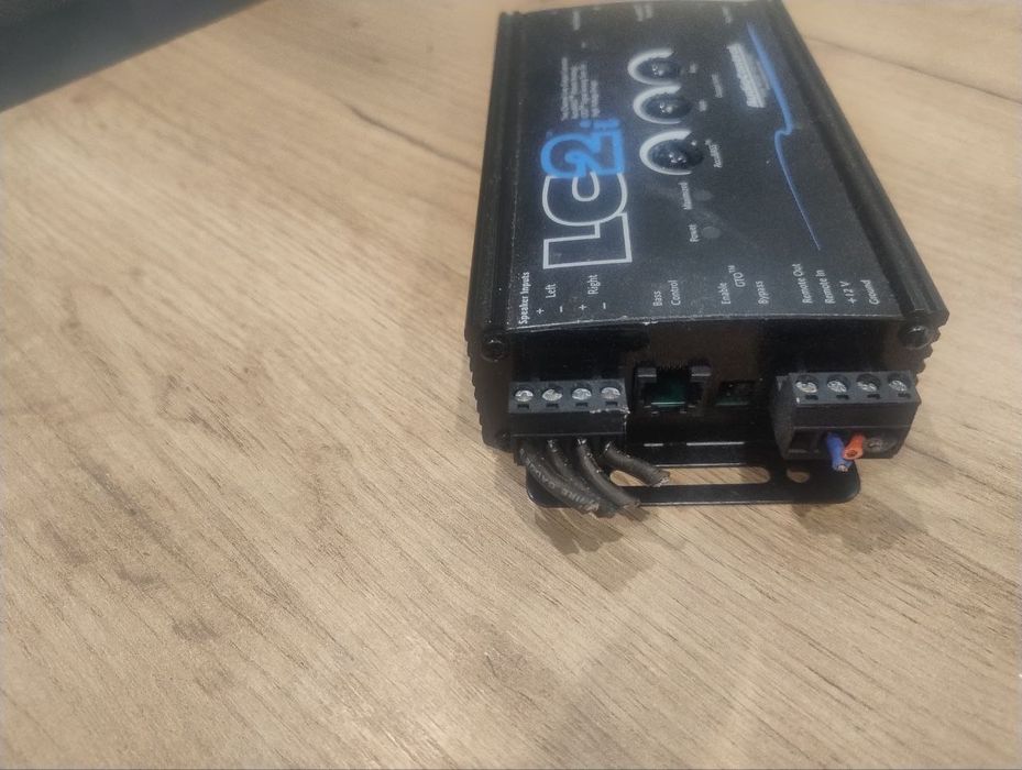 AudioControl LC2i Лінійний конвертер з коректором басу (2-канальний)