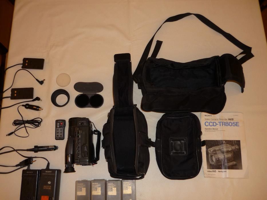 Camcorder Sony CCD-TR805E e carregador tomada e isqueiro
