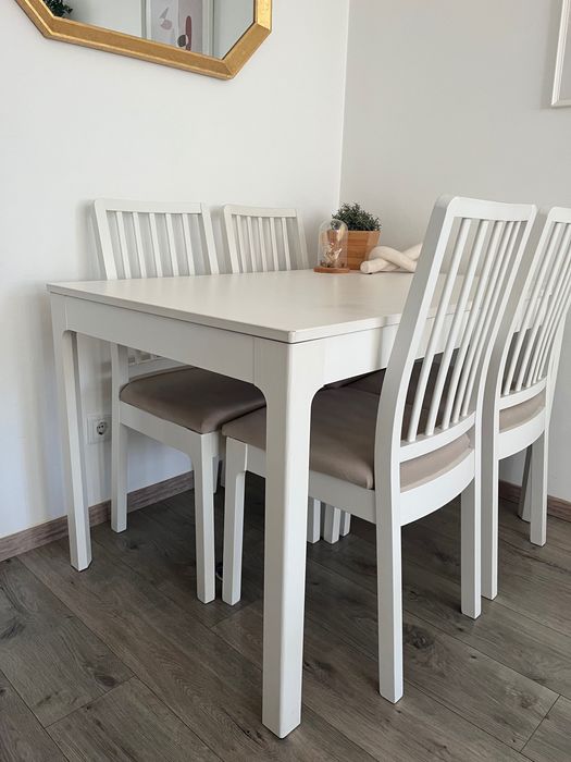 Mesa extensível e cadeiras IKEA