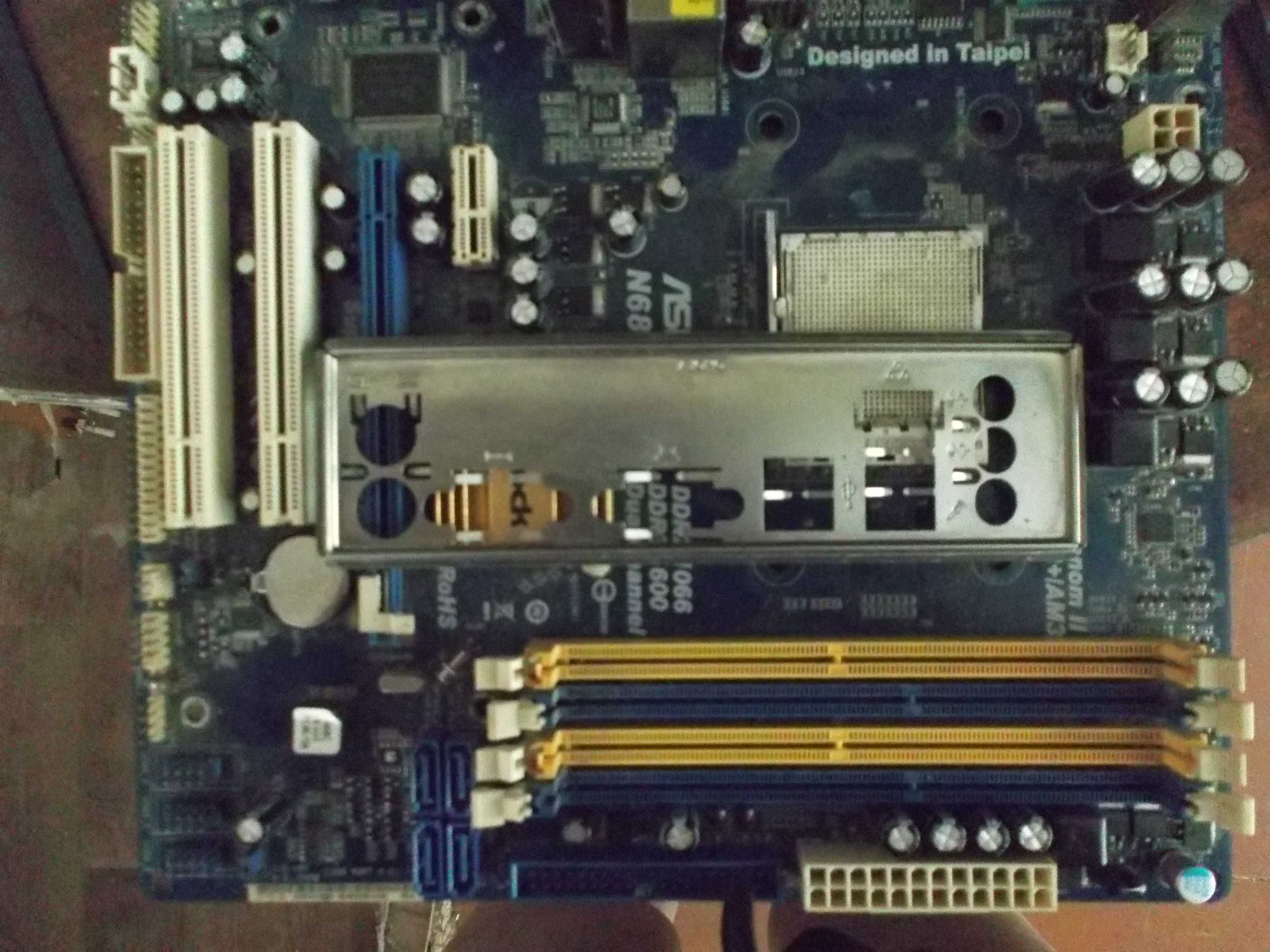 Материнская плата не рабочая ASRocK N68C-S USS