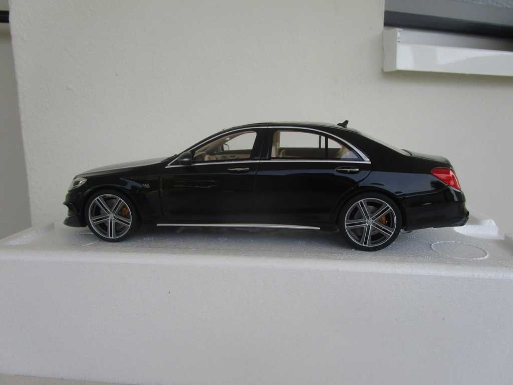 Model Mercedes-Benz Brabus Rocket 900, GT-Spirit, GT172 1:18