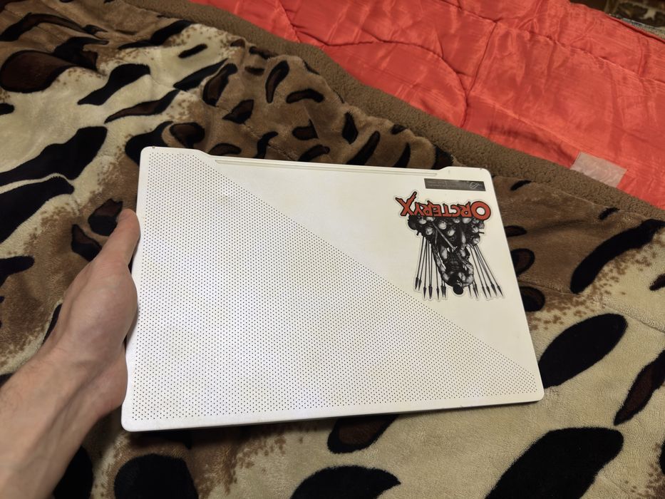 Ноутбук ASUS ROG Zephyrus G14 (RTX 2060 Max-Q/AMD Ryzen 9 4900HS)