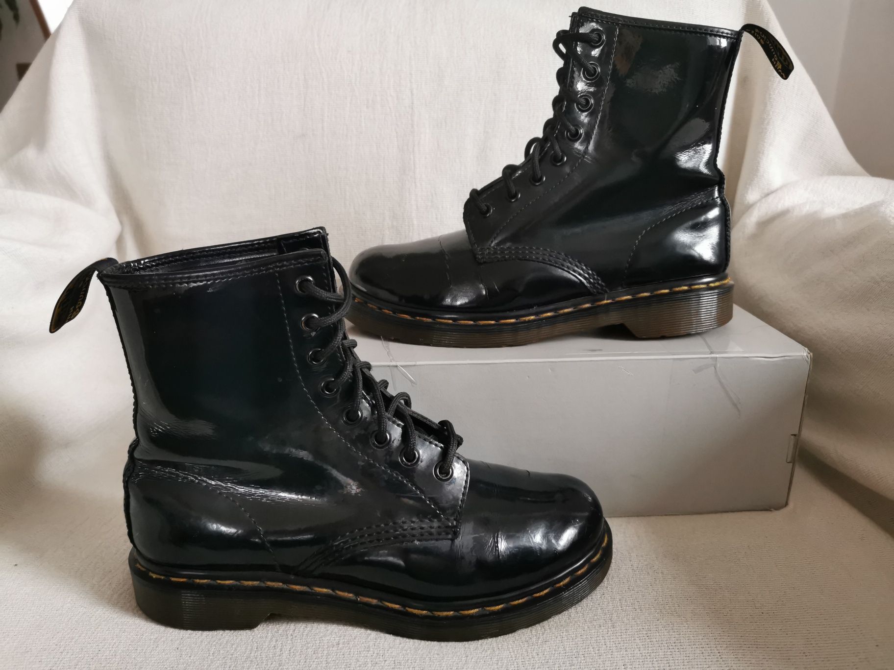 Dr. Martens Air Wair 1460 8-eye glany lakierowane 38