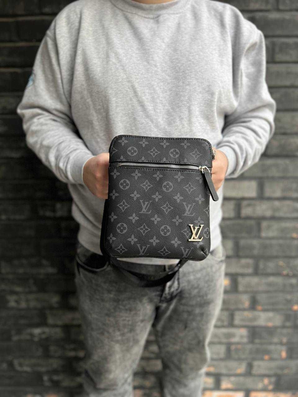 Чоловіча сумка-слінг Louis Vuitton