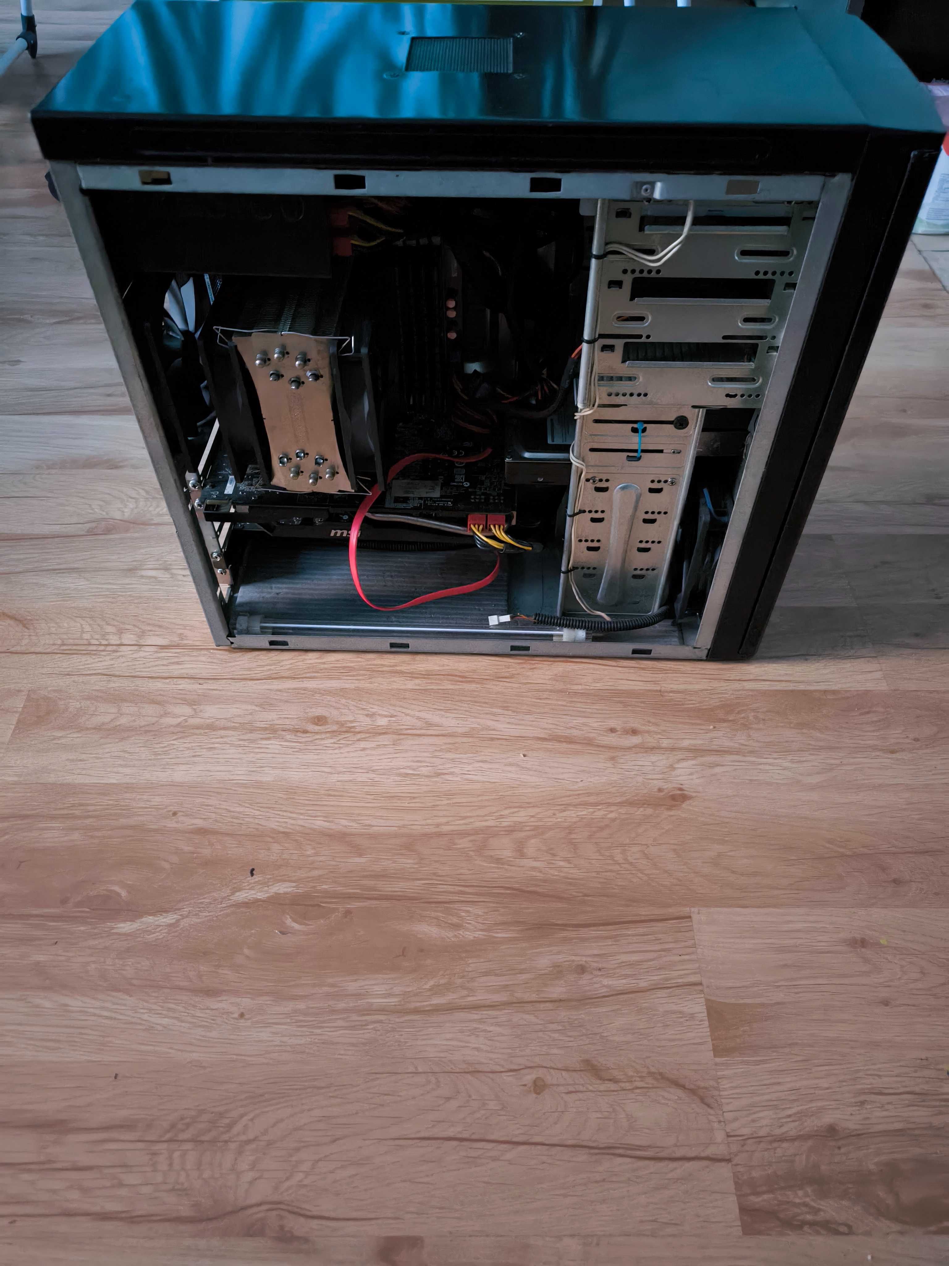 Komputer stacjonarny AMD Phenom II X4, AMD Radeon R9 270X