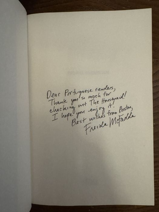 LIVROS - Freida McFadden - Autografados
