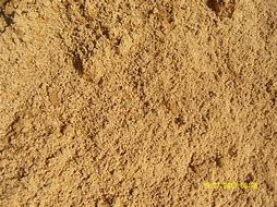 piasek rzeczny lub żółty workowany do piaskownicy