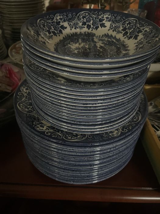 Vendo pratos da coleção Churchill England