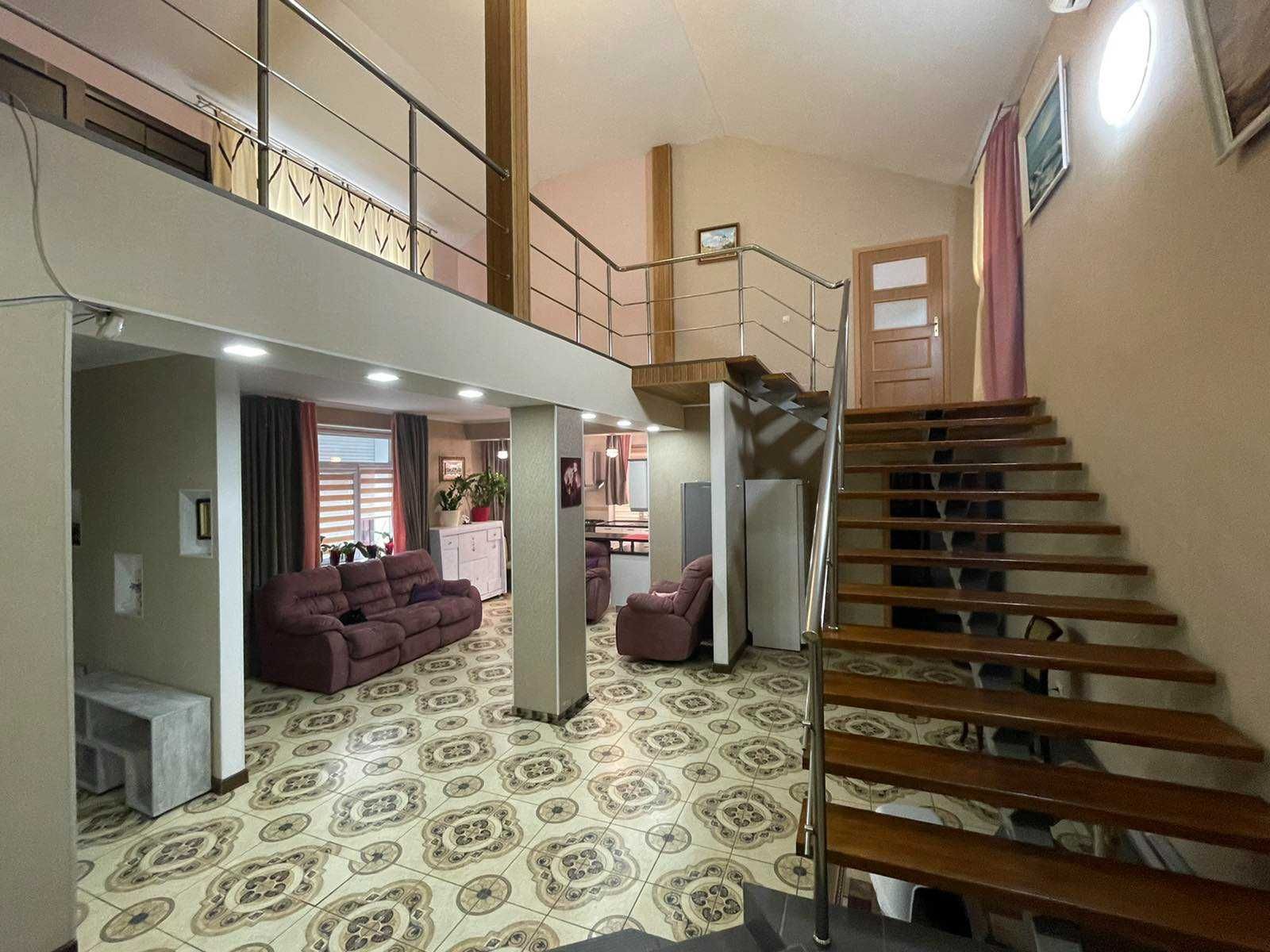 Продам будинок в центрі міста , вул. Пашутінська