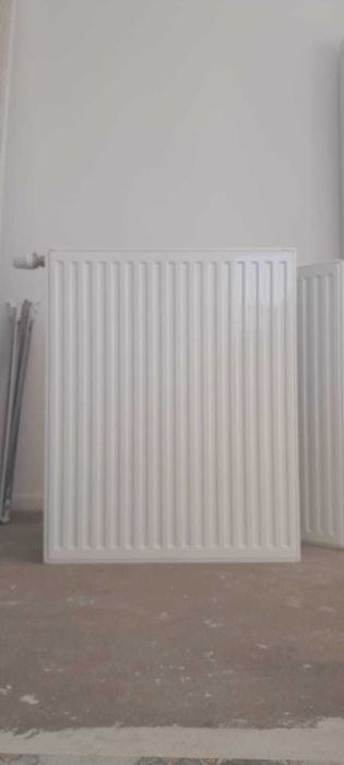 Grzejnik  Purmo z głowicą termostatyczną 900 x 700- 2 szt.